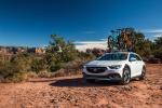 Buick Regal TourX 2017 года (NA)